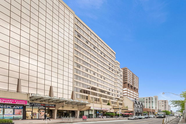 1101 - 900 Yonge Street