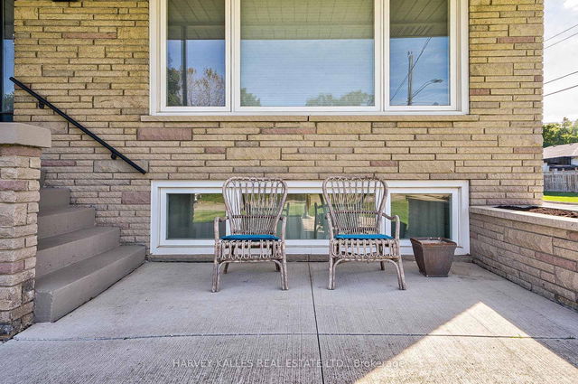 Main - 215 Searle Avenue