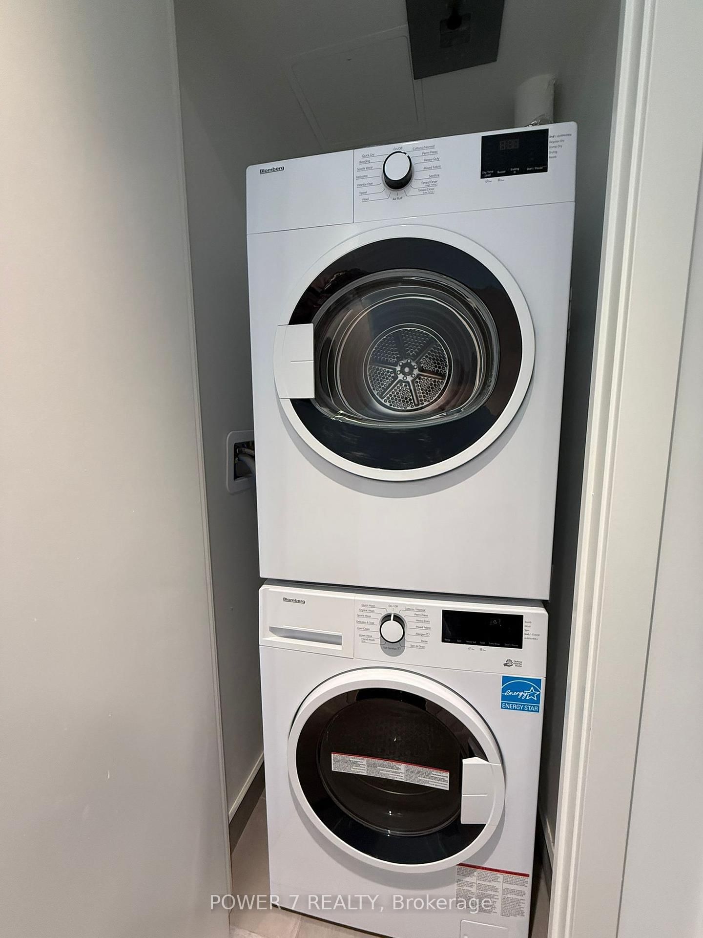 8 Wellesley Street W, Unit 4605 - Photo 12