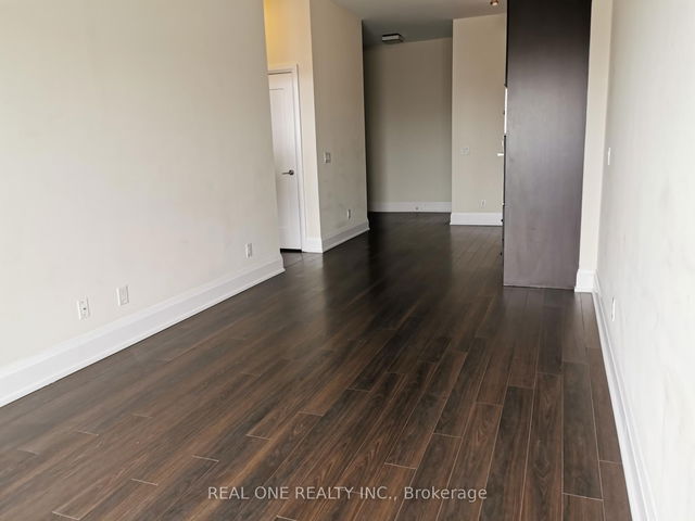 PH04 - 120 Harrison Garden Boulevard