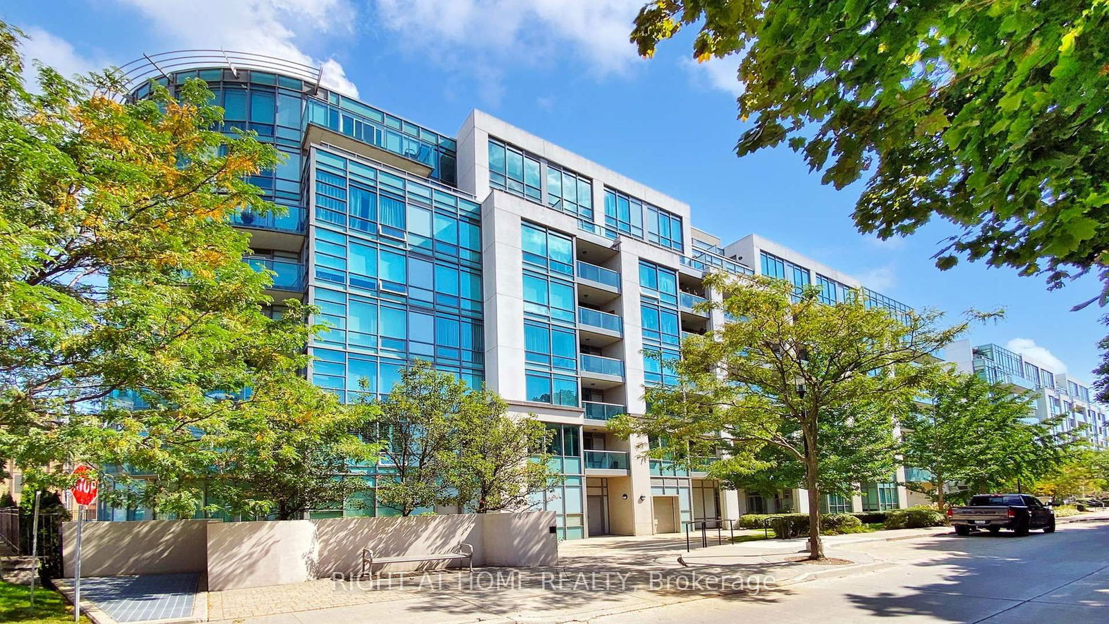 Condo for sale at 609-3840 Bathurst Street, Toronto, Clanton Park, M3H 6C6 - MLS: C12186226