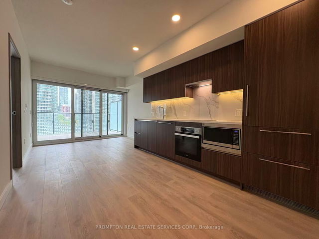 835 - 3 Concord Cityplace Way