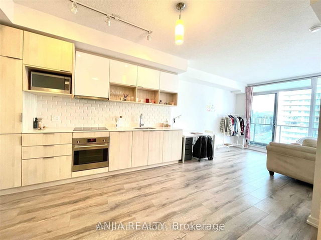 904 - 52 Forest Manor Road