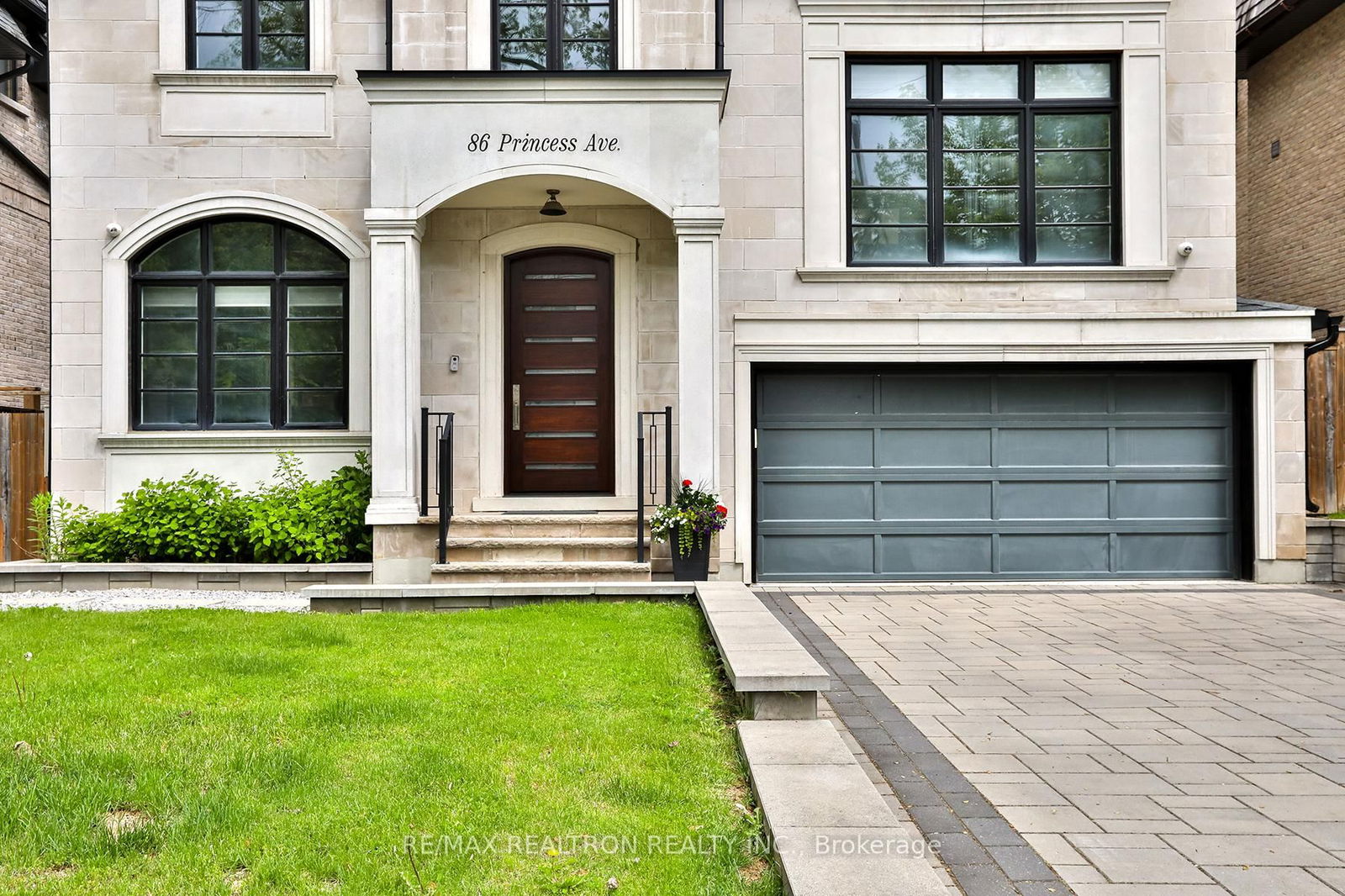 Detached House for sale at 86 Princess Avenue, Toronto, Willowdale East, M2N 3R6 - MLS: C12186433
