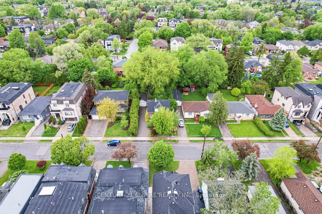 Detached House for sale at 292 Horsham Avenue, Toronto, Willowdale West, M2R 1G4 - MLS: C12186715