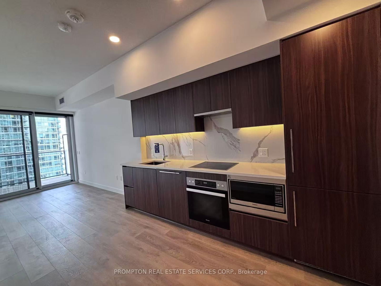 Condo for lease at 2506-3 Concord Cityplace Way, Toronto, Waterfront Communities C1, M5V 0X3 - MLS: C12186746