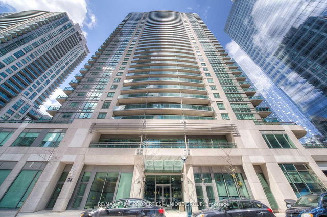 1906 - 30 Grand Trunk Crescent