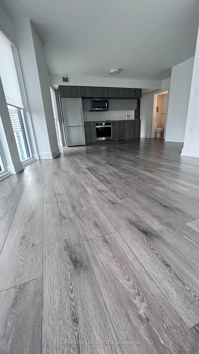 1207 - 575 Bloor Street