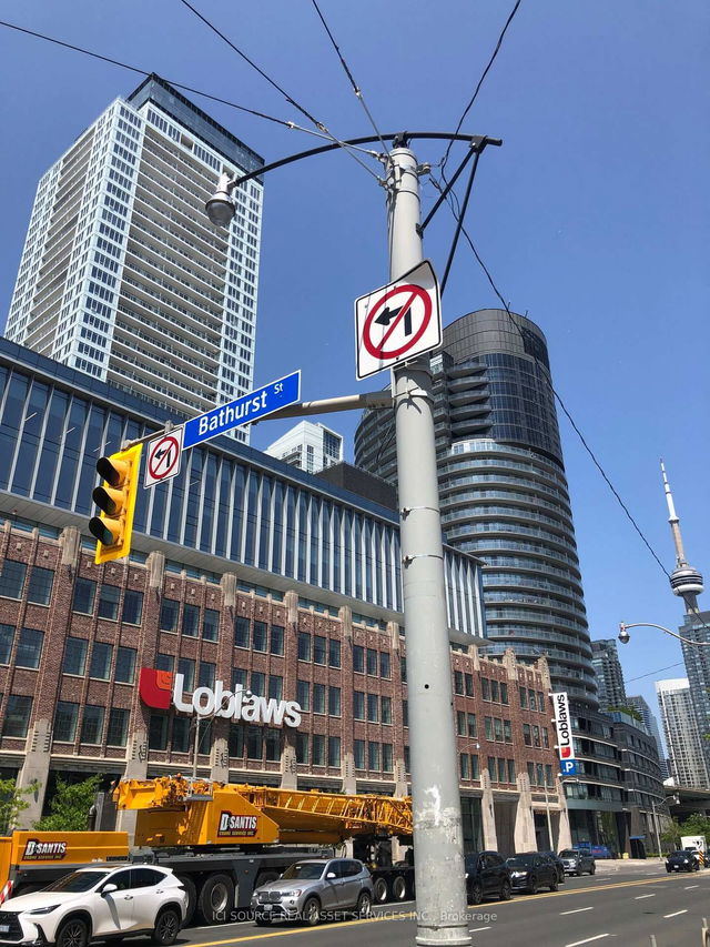 2816 - 19 Bathurst Street