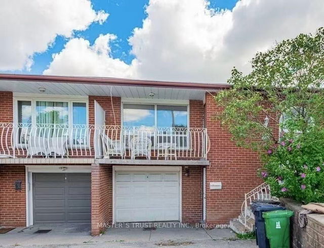 25 Navaho Drive