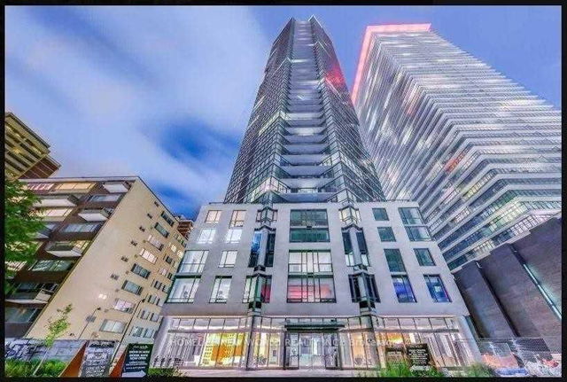 3915 - 45 CHARLES Street