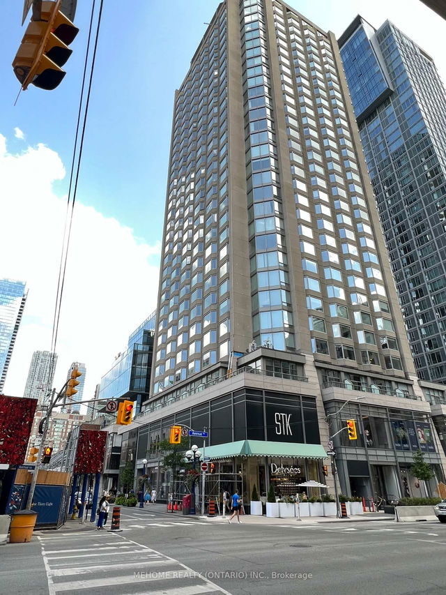 1810 - 155 Yorkville Avenue