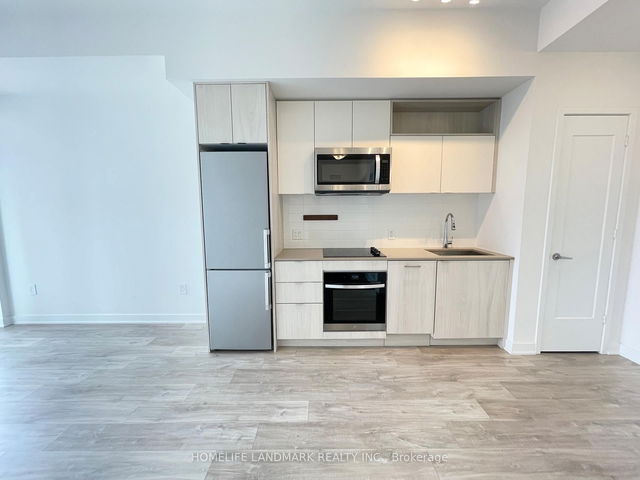 1765W - 135 Lower Sherbourne Street