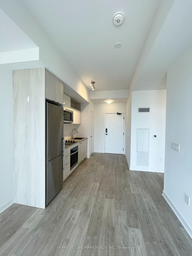 1765W - 135 Lower Sherbourne Street