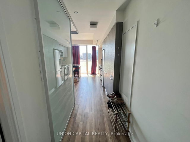 2103 - 28 Wellesley Street