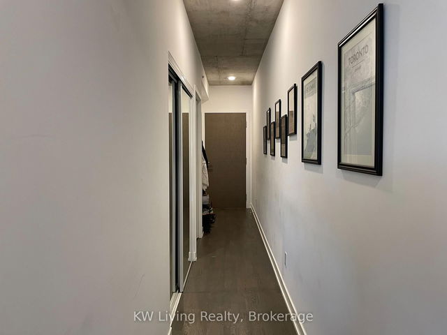 321 - 109 Ossington Avenue