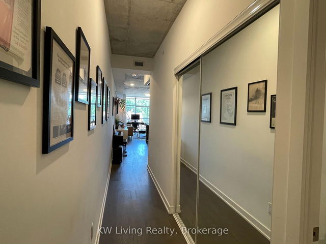 321 - 109 Ossington Avenue