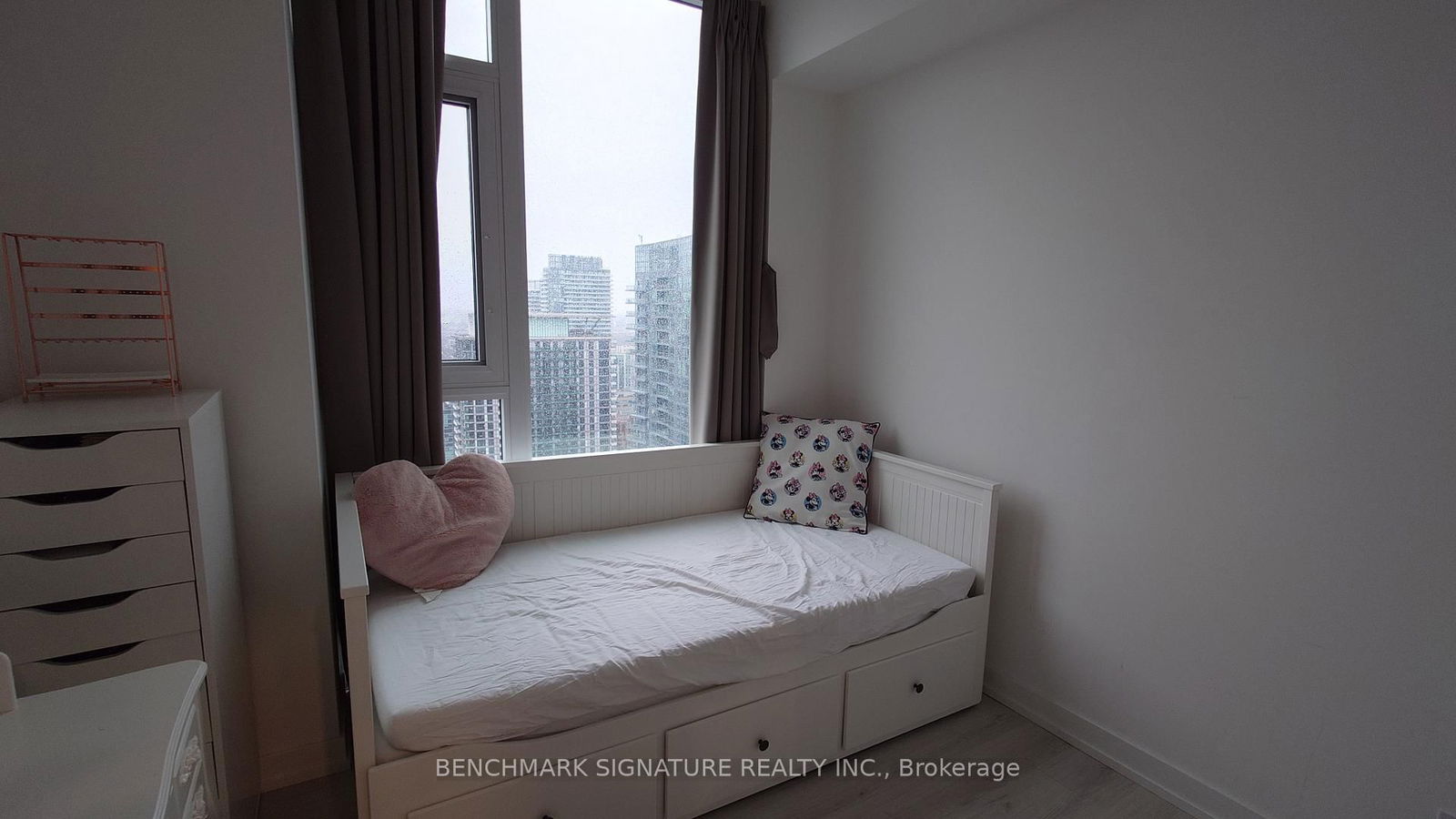 Condo for sale at 2902-33 Helendale Avenue, Toronto, Yonge-Eglinton, M4R 1C5 - MLS: C12187564