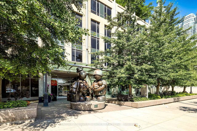 3008 - 18 Yonge Street
