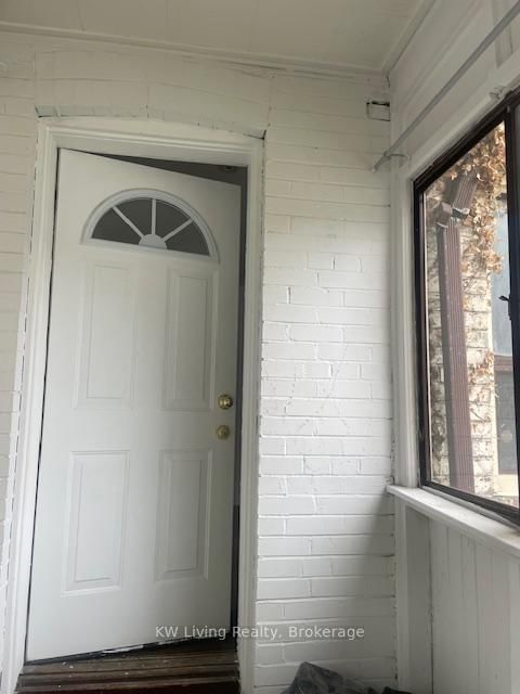 537 Eglinton Avenue