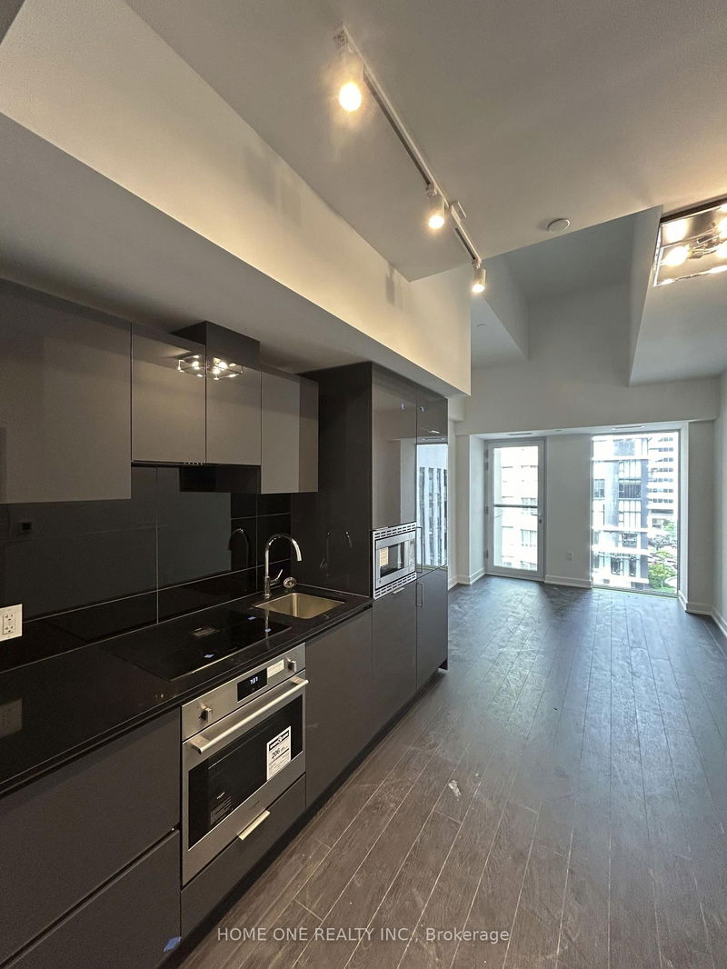 home for lease on 613-121 St Patrick Street