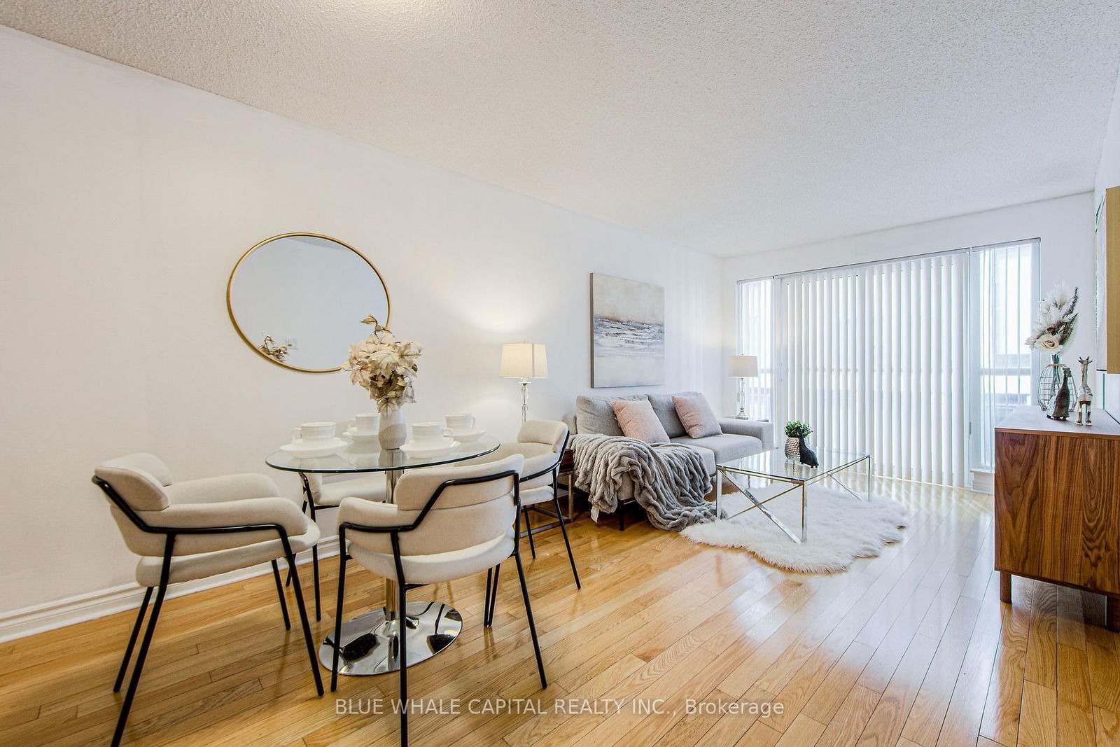 Condo for sale at 1025-270 Wellington Street, Toronto, Waterfront Communities C1, M5V 3P5 - MLS: C12187876