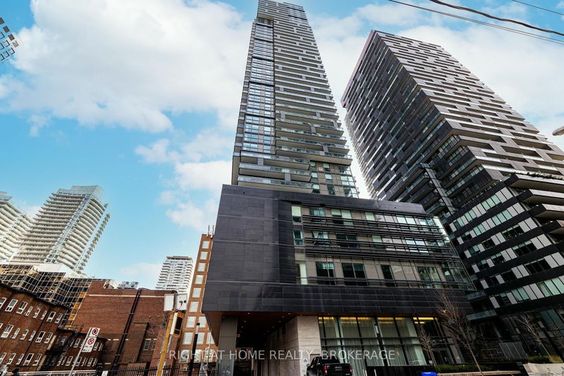 Unit 1301 — 39 Roehampton Ave, Toronto - Mount Pleasant West image-0-0