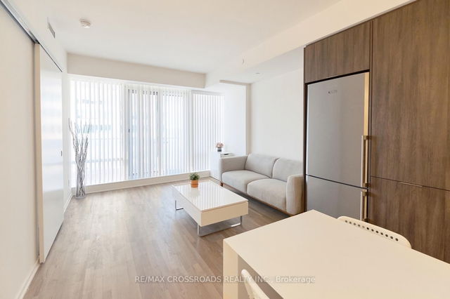 2711 - 1 Bloor Street