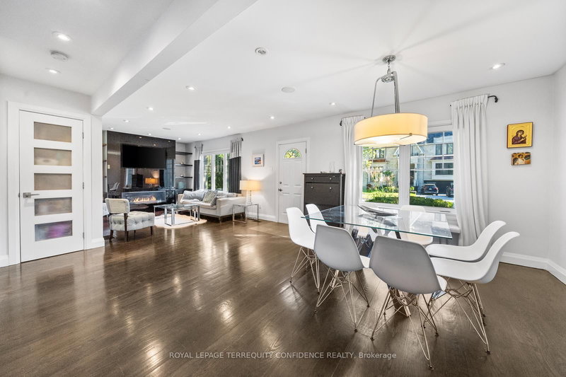 45 Glenborough Park Cres, Toronto, M2R 2G4 | Image 2