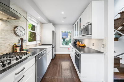 45 Glenborough Park Cres, Toronto - Newtonbrook West image-0-4