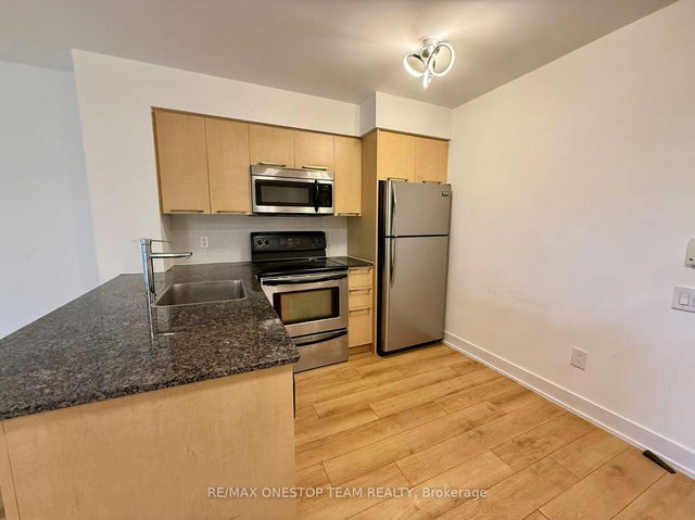 407 - 23 Sheppard Avenue