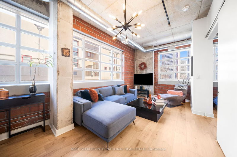 Unit 302 — 10 Wellesley Pl, Toronto - North St. James Town image-0-0