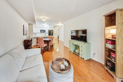 Unit 207 — 245 Davisville Ave, Toronto - Mount Pleasant West image-0-1