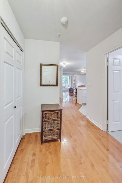 Unit 207 — 245 Davisville Ave, Toronto - Mount Pleasant West image-0-2
