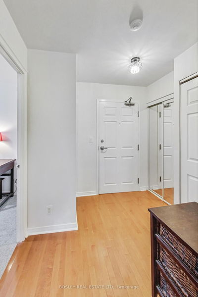 Unit 207 — 245 Davisville Ave, Toronto - Mount Pleasant West image-0-3