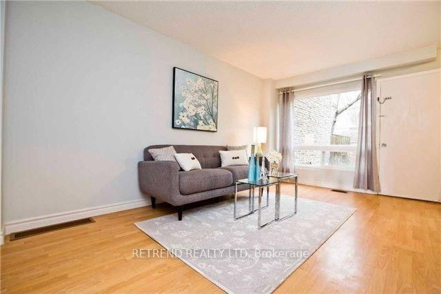 35 Slender Fernway Way