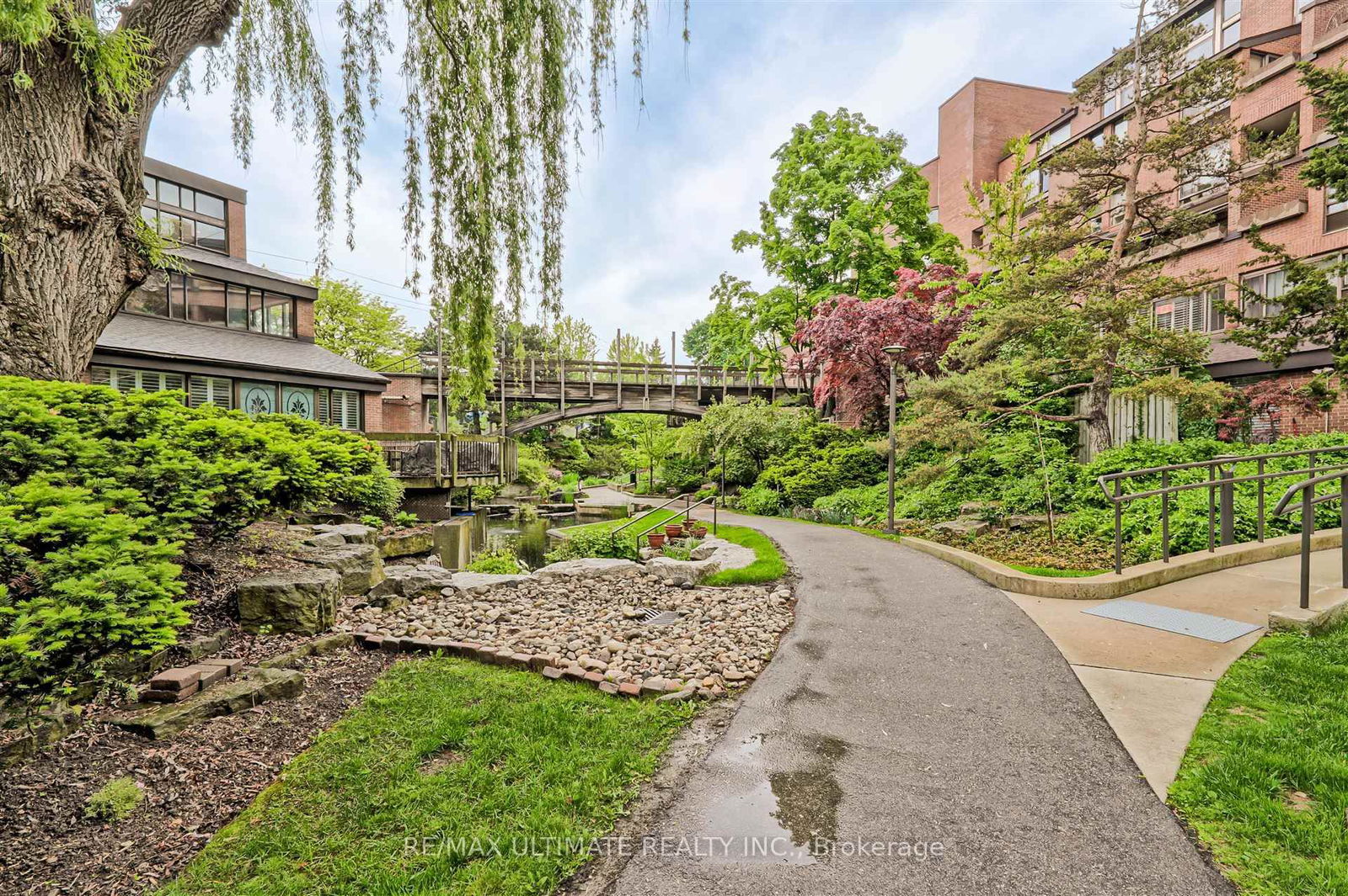 Condo for sale at 307-40 Sylvan Valleyway, Toronto, Bedford Park-Nortown, M5M 4M3 - MLS: C12188634