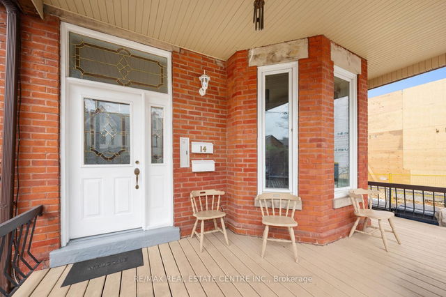 14 Churchill Avenue