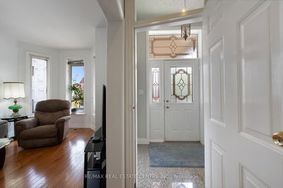 14 Churchill Ave, Toronto - Trinity-Bellwoods image-0-3