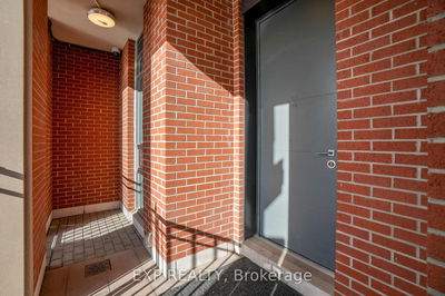 Unit TH 3 — 220 George St, Toronto - Moss Park image-0-1