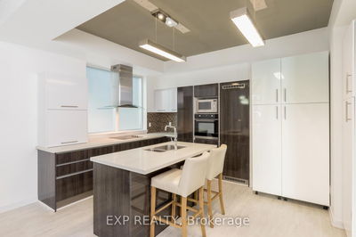 Unit TH 3 — 220 George St, Toronto - Moss Park image-0-4