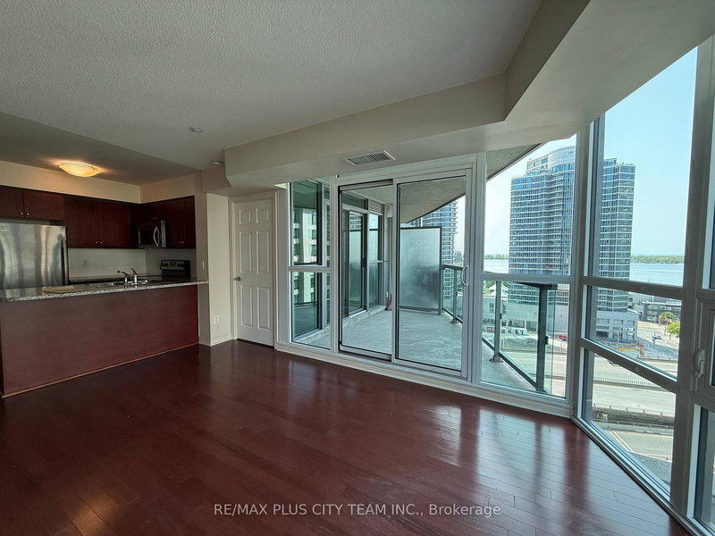 1701 - 19 Grand Trunk Cres, Toronto, M5J 3A3 | Image 3