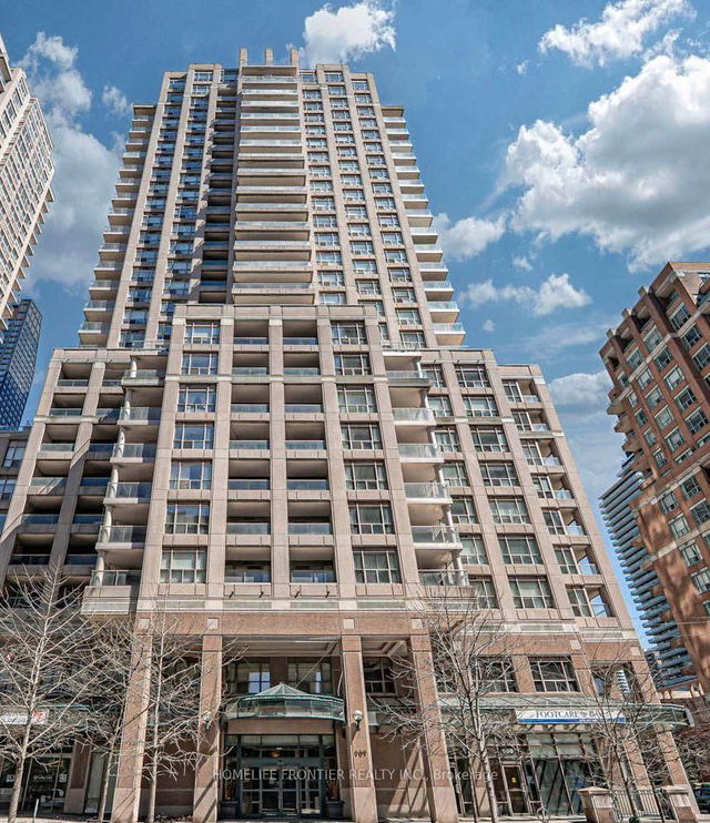 417 - 909 Bay Street