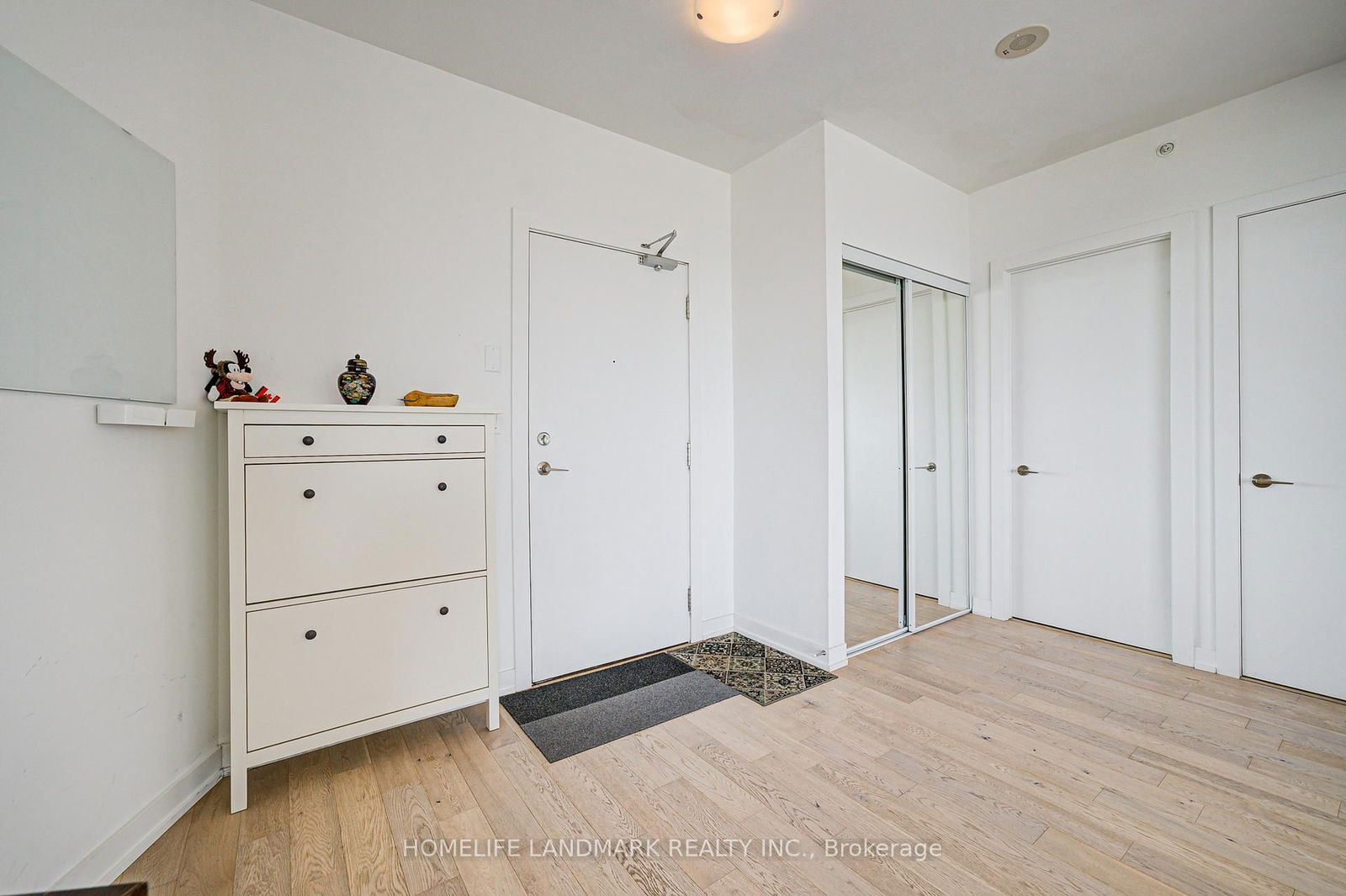 Condo for sale at 2611-20 Bruyeres Mews, Toronto, Waterfront Communities C1, M5V 0G8 - MLS: C12189897