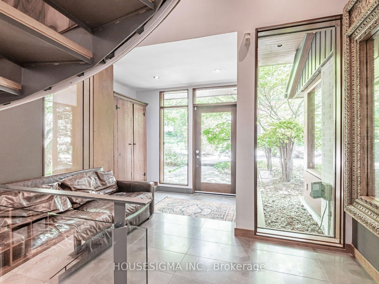 Detached House for sale at 94 Laurentide Drive, Toronto, Parkwoods-Donalda, M3A 3E5 - MLS: C12189921