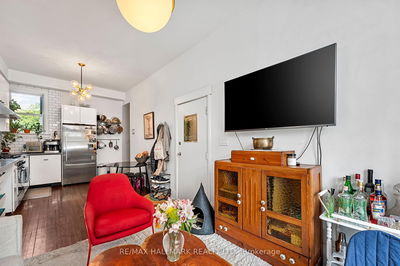 261 Ossington Ave, Toronto - Trinity-Bellwoods image-0-3