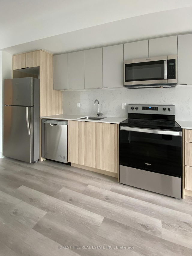 509 - 2000 Bathurst Street