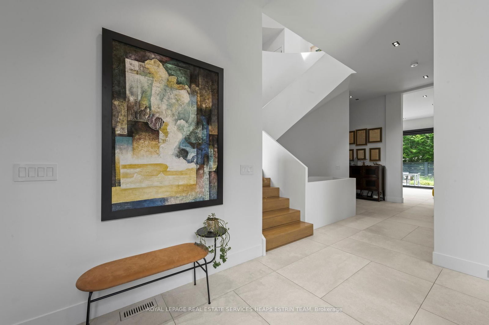 Detached House for sale at 108 Stratford Crescent, Toronto, Bridle Path-Sunnybrook-York Mills, M4N 1C6 - MLS: C12190064