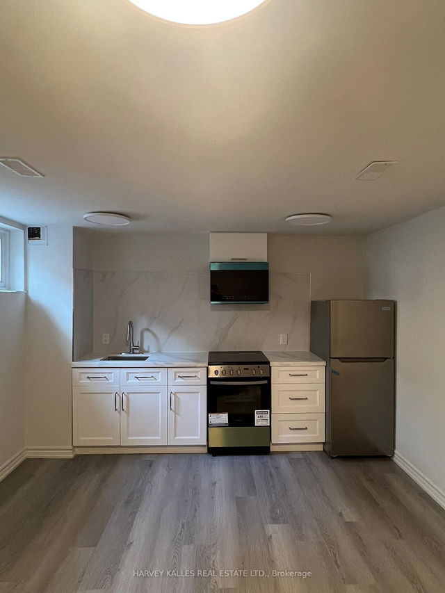 Bsmt Unit 1 - 31 Robingrove Road