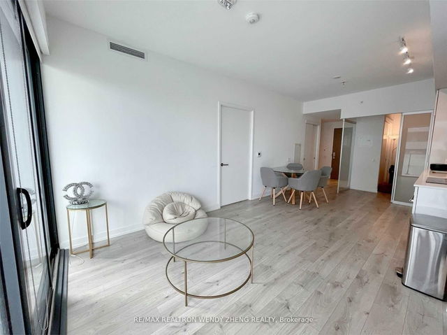 1207 - 161 Roehampton Avenue